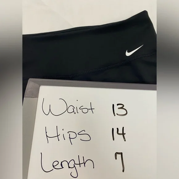 4 for $25 💙 Nike Athletic Shorts Bundle 2 Pair Size M 💙 - Picture 4 of 8